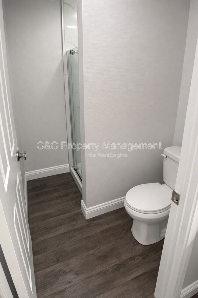 Building Photo - 247 N Capitol Ave