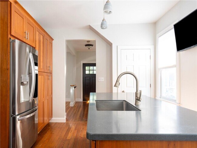 Building Photo - 11 Atlanrtic St