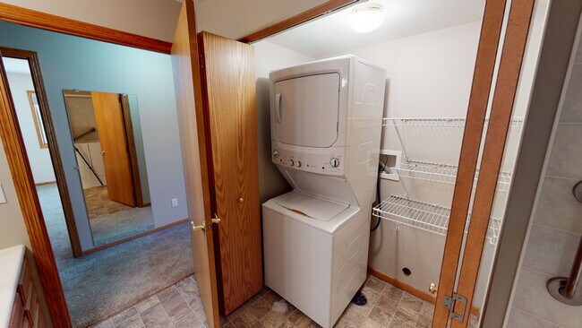 Building Photo - 2504 10th St SW