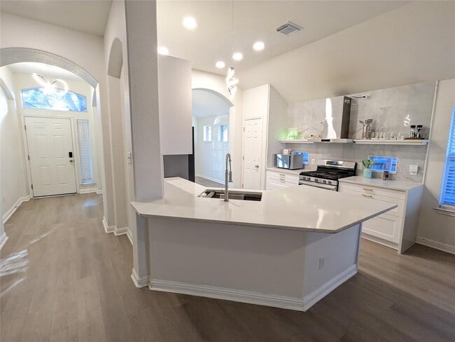 Building Photo - 2008 Petrified Forest Dr