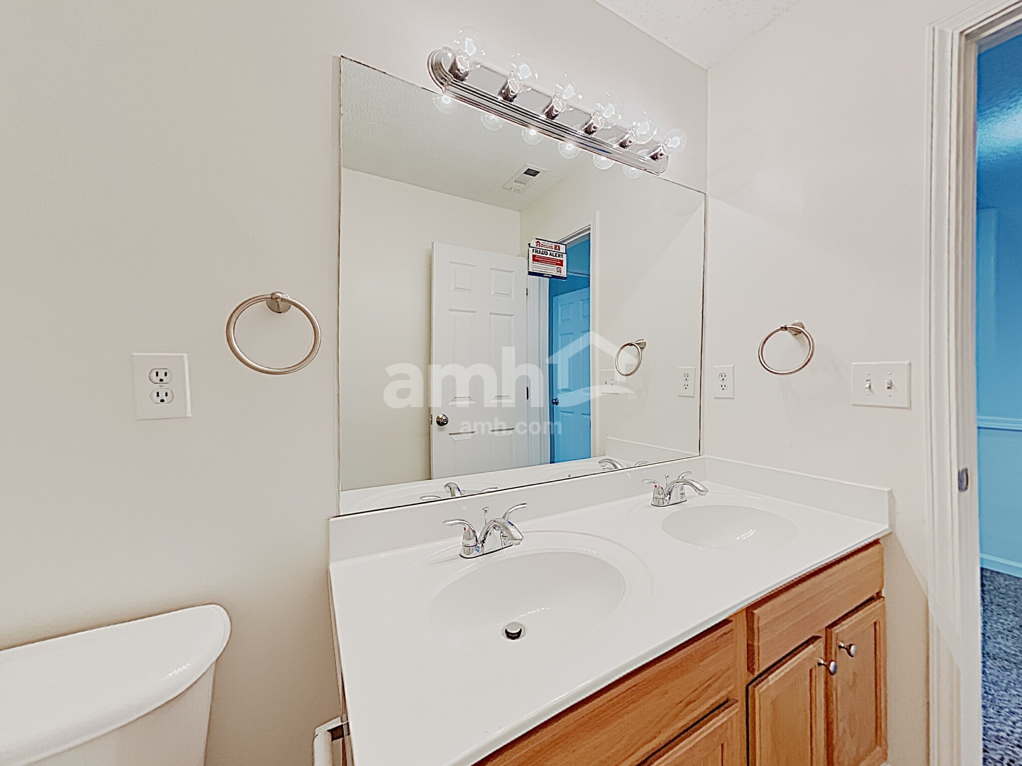 Building Photo - 516 Mullein Trace
