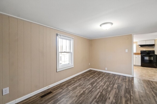 Building Photo - 109 Chapel St