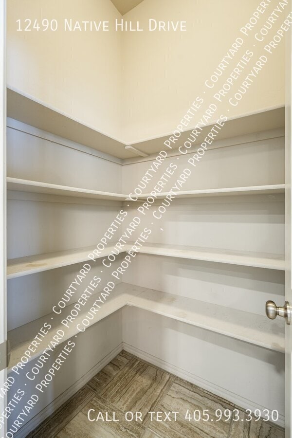 Building Photo - 12490 Native Hill Dr