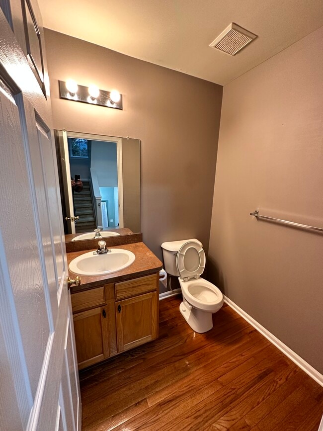 Building Photo - 3138 Promenade Cir