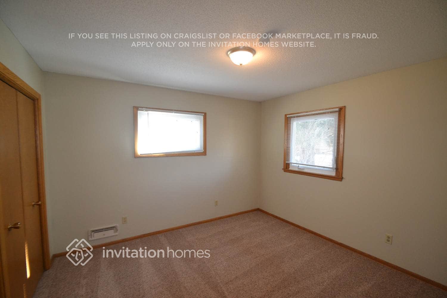 Building Photo - 11208 Mississippi Dr N