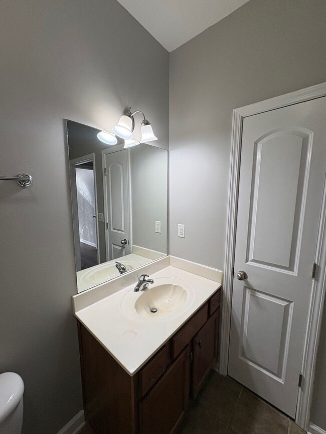 Building Photo - GlenCrossing8811