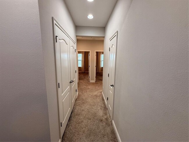 Building Photo - 15465 Honeybell Dr