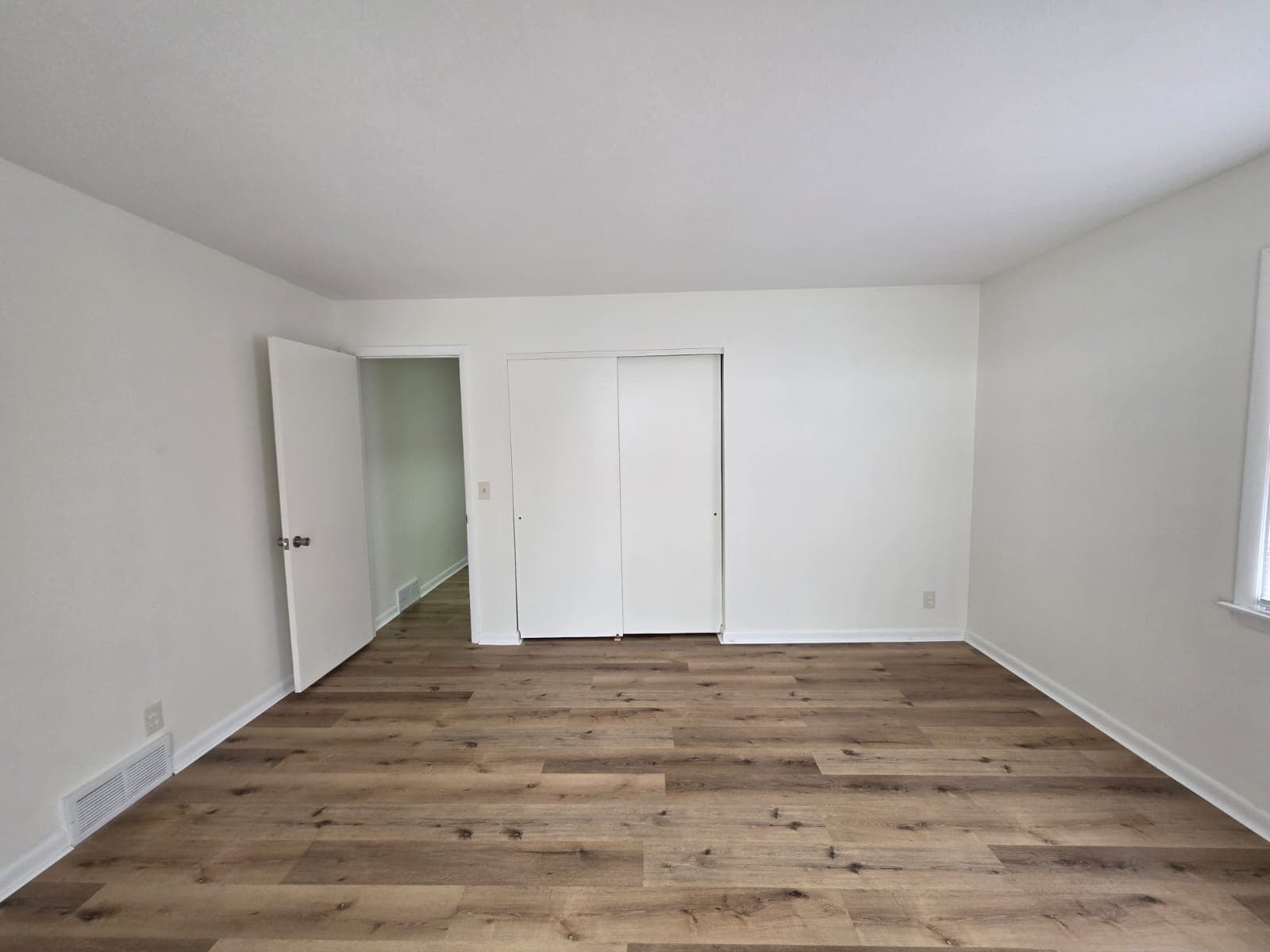 Building Photo - 4054 Stonehenge Dr