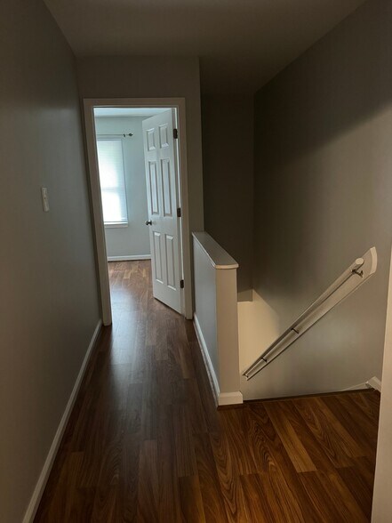 Building Photo - 300 NC-54