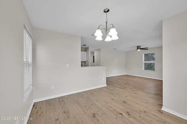 Building Photo - 3702 Wood Creek Ln