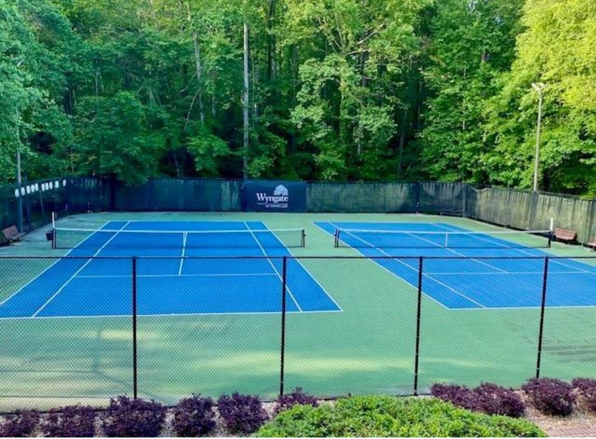 courts - 2002 Fairbrook Ln