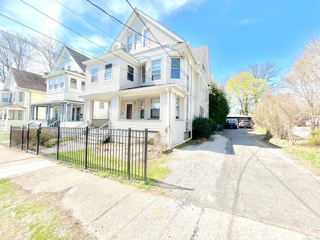 Building Photo - 59 Morehouse St
