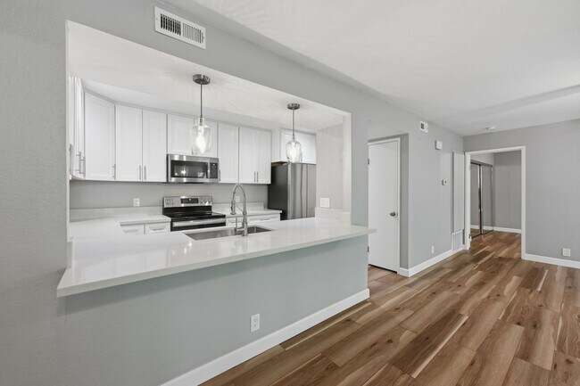 Building Photo - 4060 Rosenda Ct