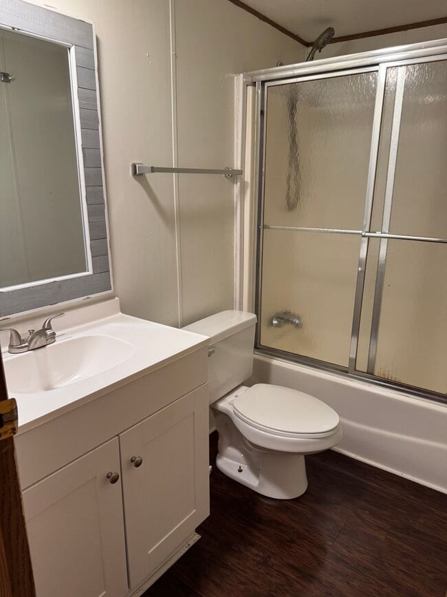 Building Photo - Two Bedroom Trailer in Maiden