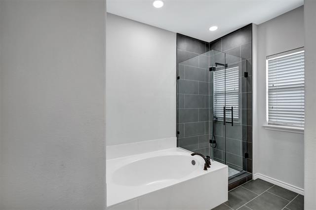 Building Photo - 4200 Comanche Dr