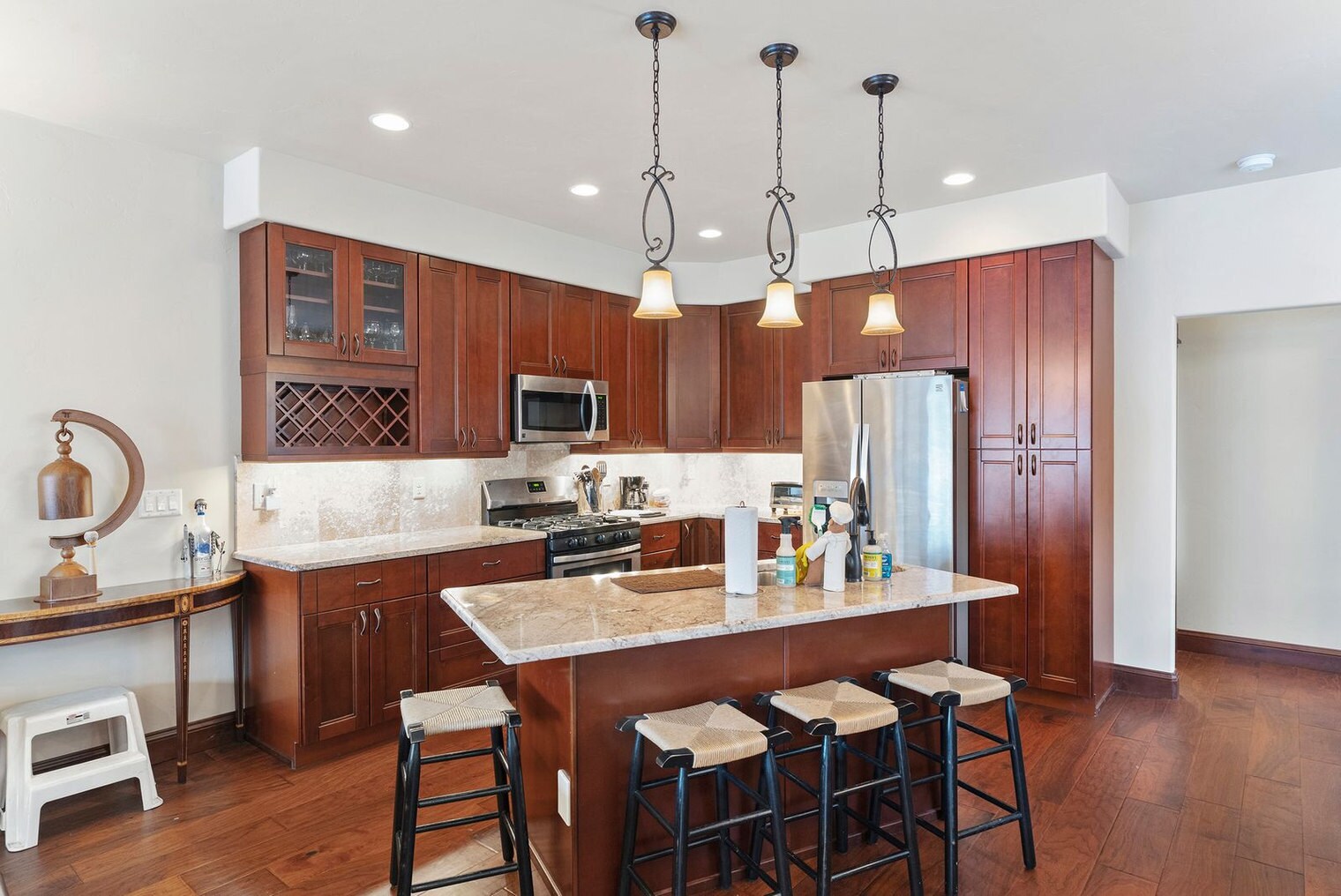 Building Photo - 313 Majestic Cir