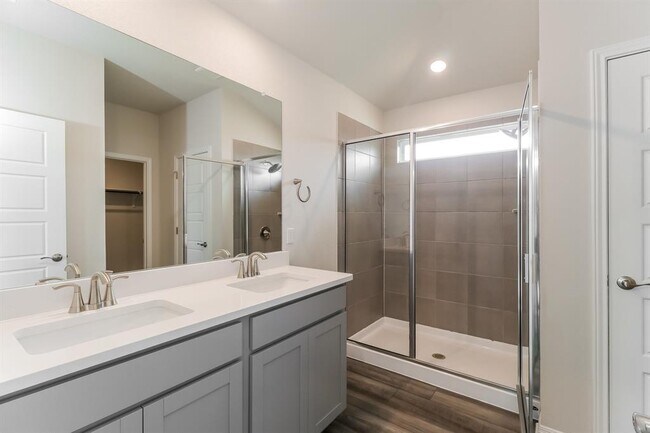 Building Photo - 117 Sun Grove Trl