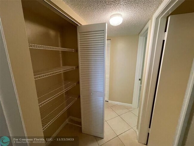 Building Photo - 12222 Royal Palm Blvd