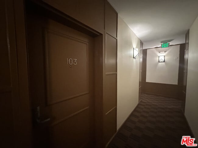 Building Photo - 8614 Burton Wy