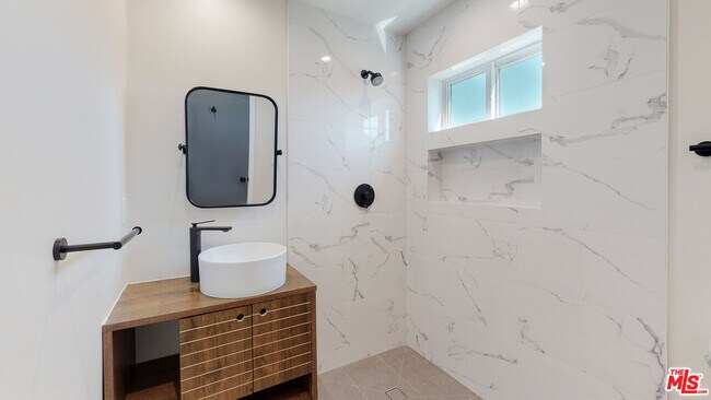 Building Photo - 2304 Hauser Blvd