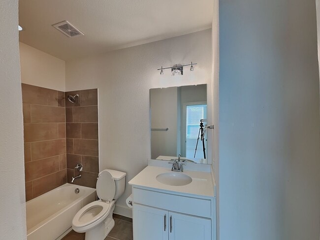 Building Photo - Fabulous 3-Story Townhouse in Frisco Heigh...