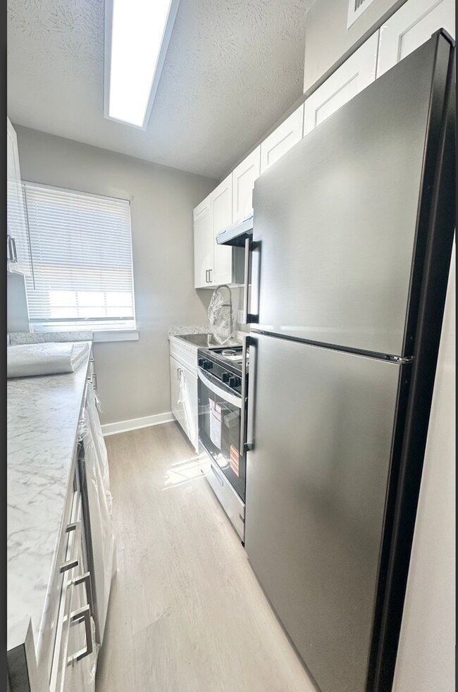 Building Photo - Townhouse for Rent