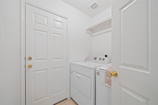 Building Photo - 4806 Dark Canyon Ct