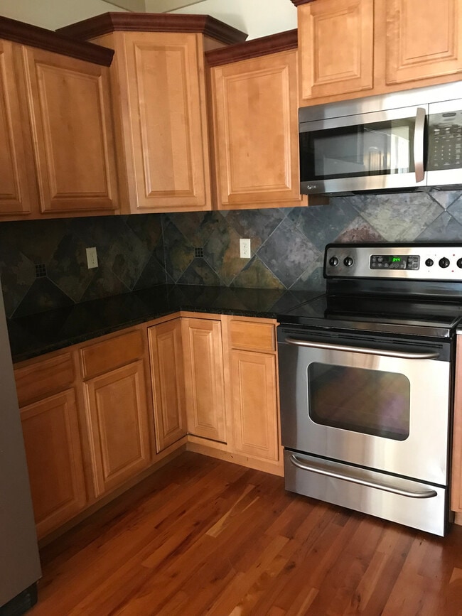 Building Photo - Beautiful home in Eagles Shadowridge subdivision