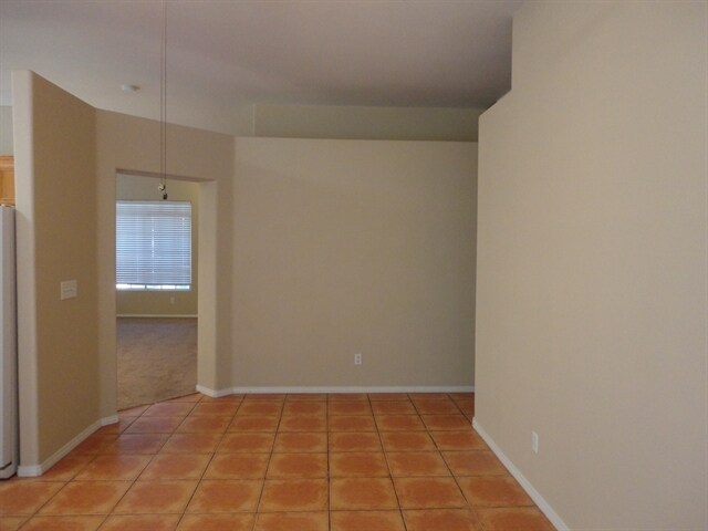 Building Photo - 222 Mariposa Way
