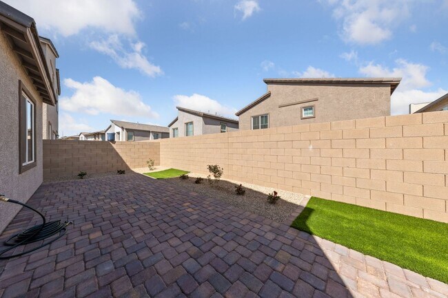 Building Photo - Brand New 3-Bed + Loft Home in Cadence wit...