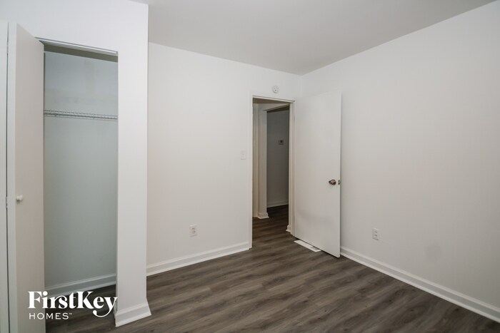 Building Photo - 4684 Clemmons Dr