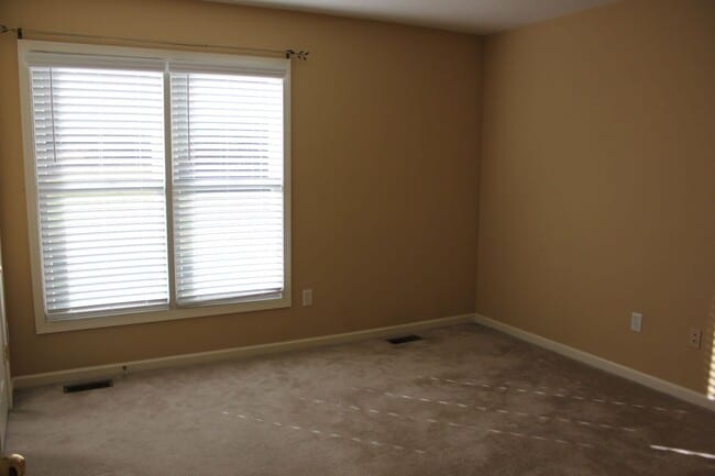 Building Photo - Two Master Suite Townhouse in Avalon Woods