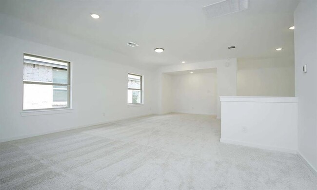 Building Photo - 1010 Newport Crk Dr