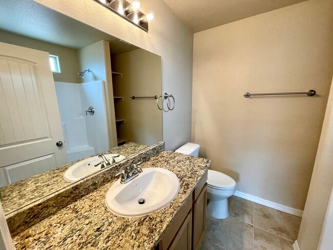 Building Photo - Built in 2024, 3 bedroom, 2 bathroom home located in Golden Valley, AZ