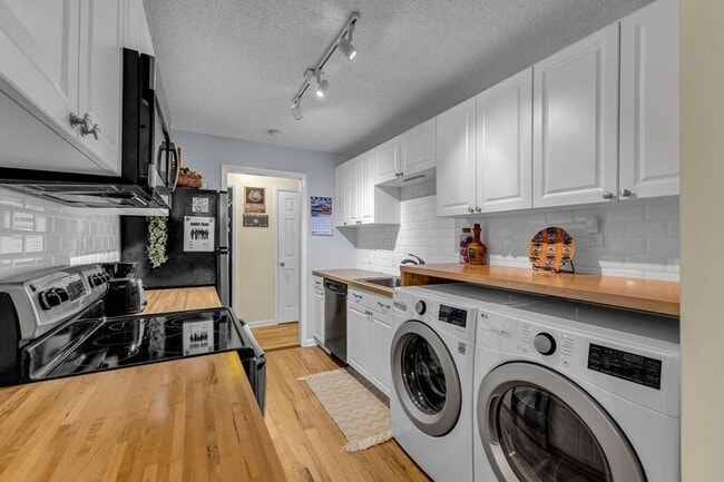 Building Photo - 921 Fitzpatrick Rd