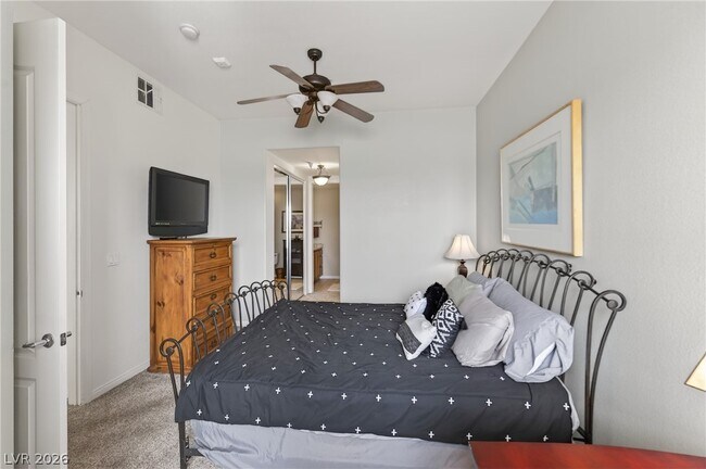 Building Photo - 62 E Serene Ave