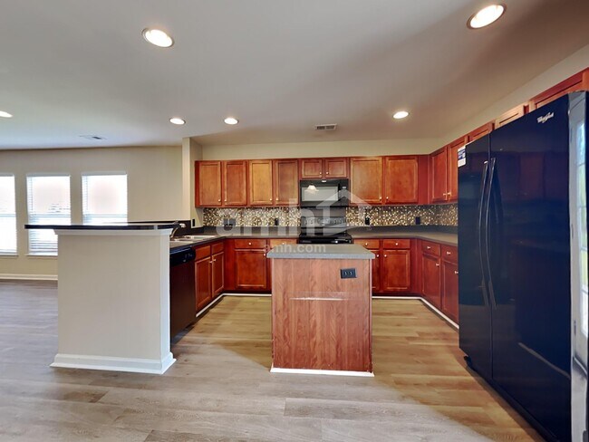 Building Photo - 1100 Briar Rose Ln