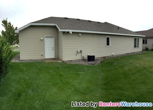 Building Photo - 4130 Dublin Dr