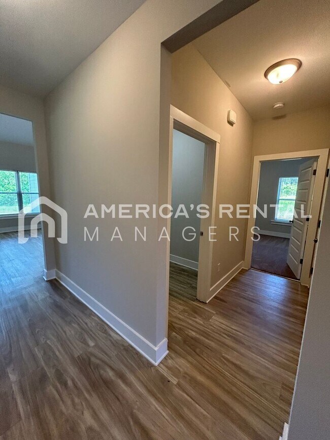 Building Photo - 15597 Crimson Rdg Cir