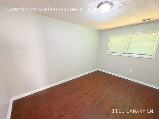Building Photo - 1111 Canary Ln