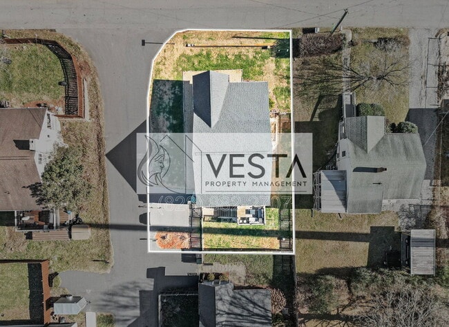 Building Photo - 4 Lola Lilly Pl