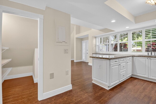 Building Photo - 203 Andover Ct