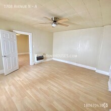 Building Photo - PRICE REDUCTION! $199 Move-In Special (+ a...