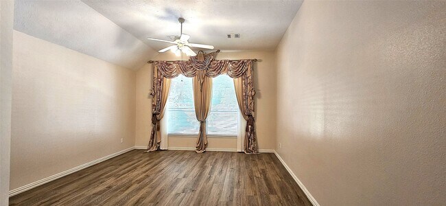 Building Photo - 13415 Highland Park Ct