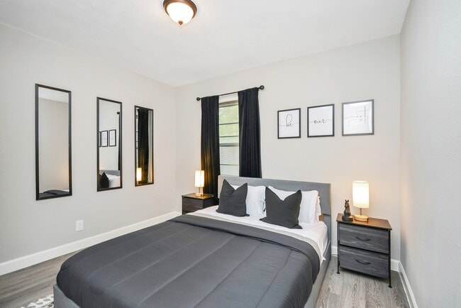 Building Photo - 4710 Paradise Ln