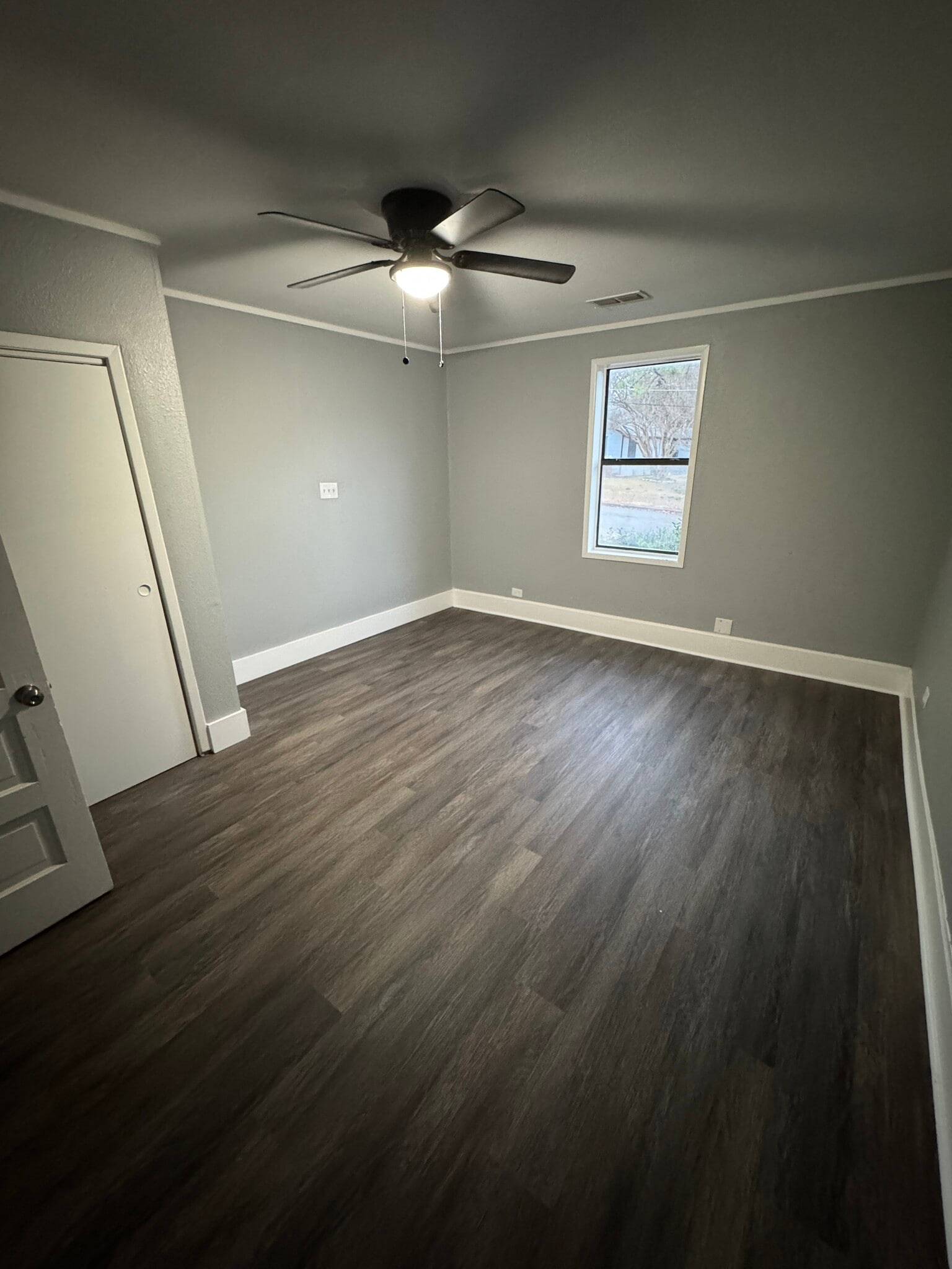 Building Photo - 220 E Morgan St