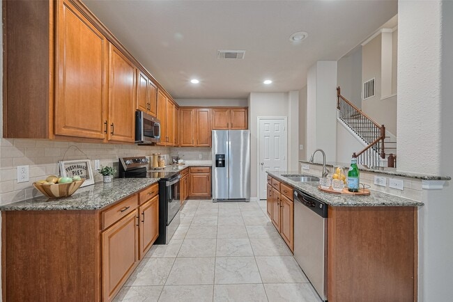 Building Photo - 23 Red Adler Pl