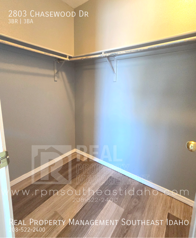 Building Photo - 2803 E Chasewood Dr