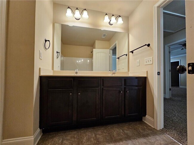 Building Photo - 2792 Misty Ivy Dr