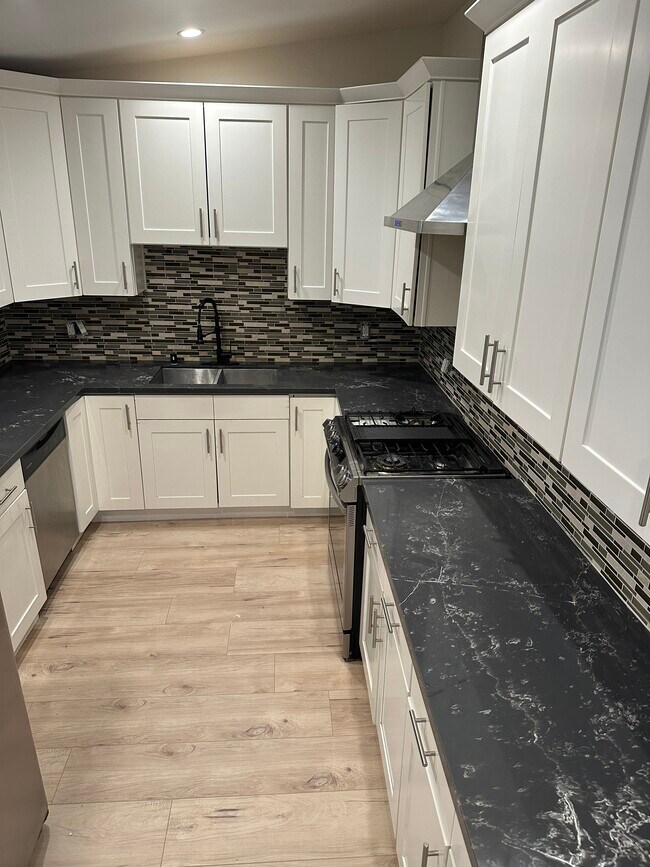 Building Photo - 19429 Lull St